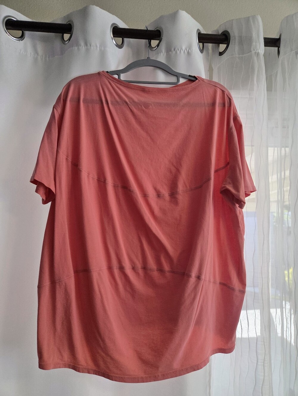 Lululemon Back In Action Raspberry Cream Size 10 - Picture 2 of 2
